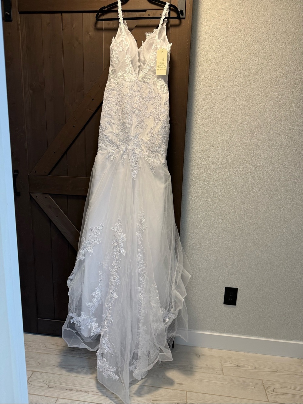 NWT Mermaid Style Wedding Gown - Picture 5 of 8